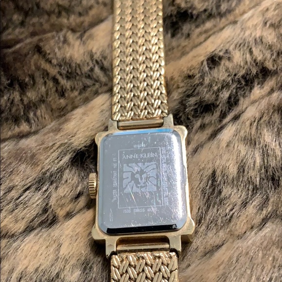 Vintage -  Beautiful Anne Klein watch. Diamond Swiss #A73
